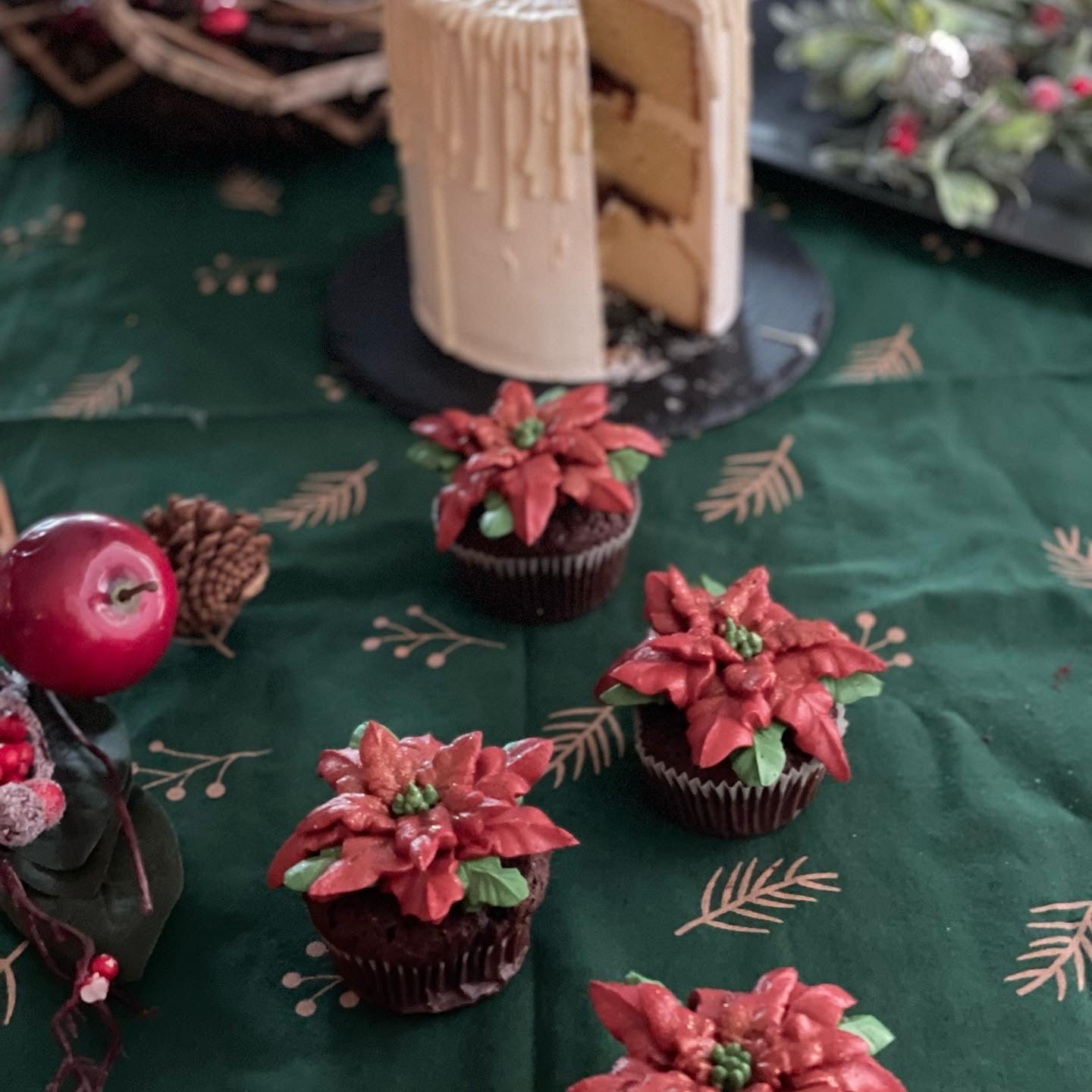 Weihnachtsstern Cupcakes 6er Box